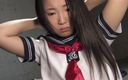 Solo Japanese: Asiatisk sötnos sätter på en college flicka uniform