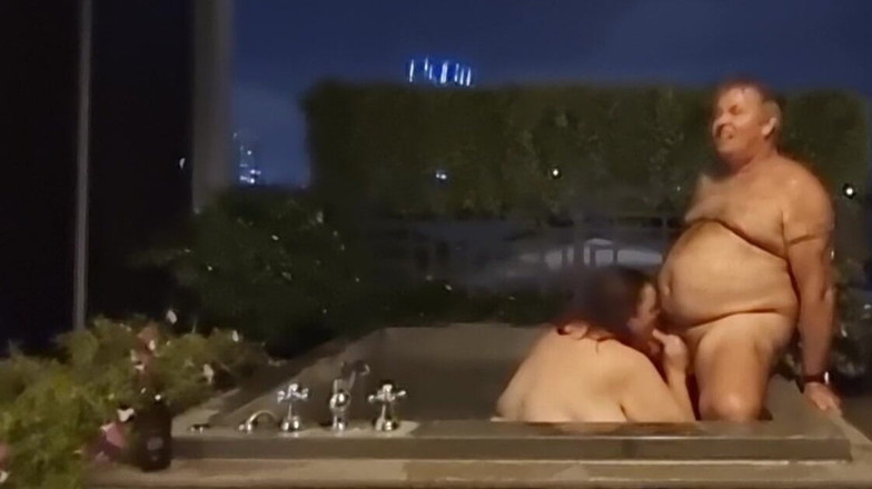 WeAreFukBunnies: Fora engolindo porra