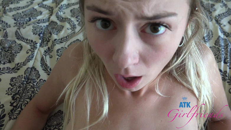 ATK Girlfriends: Chloe Memakai Pakaian Dalam Jururawat Dan Bersedia Untuk Memeriksa Dan...