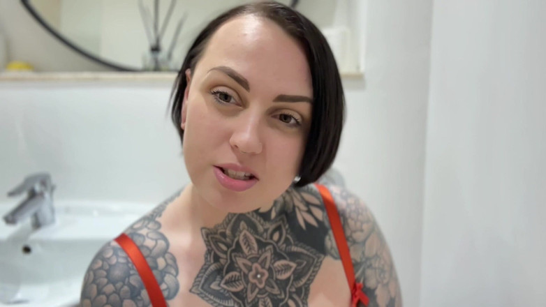 Miss Valentina: Tandas Manusia