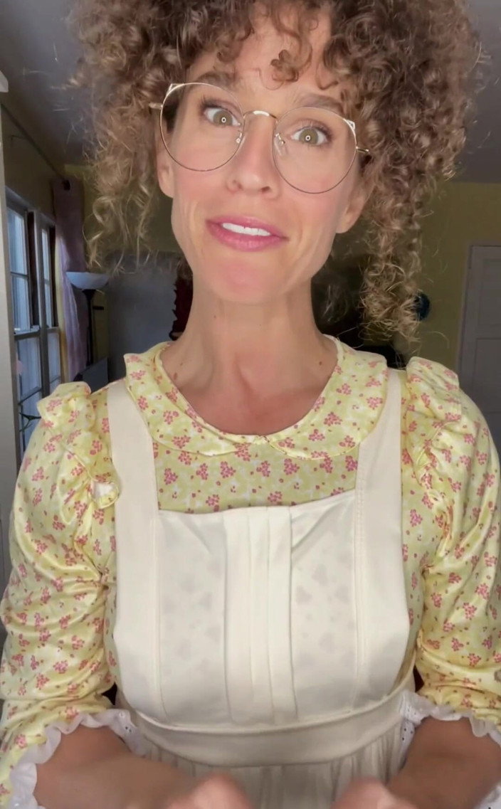 VibeWithMommy: О, любий, ще трохи повеселитися з правильною мачухою скоро!