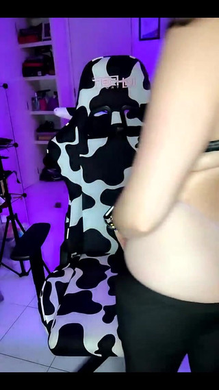 Kndy Kmille: Stream spuštěn