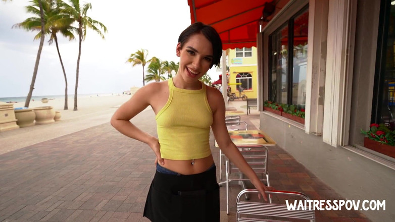 Waitress POV: Waitress POV - Natalie Porkman - มุ่งมั่นกับไส้กรอกยาว