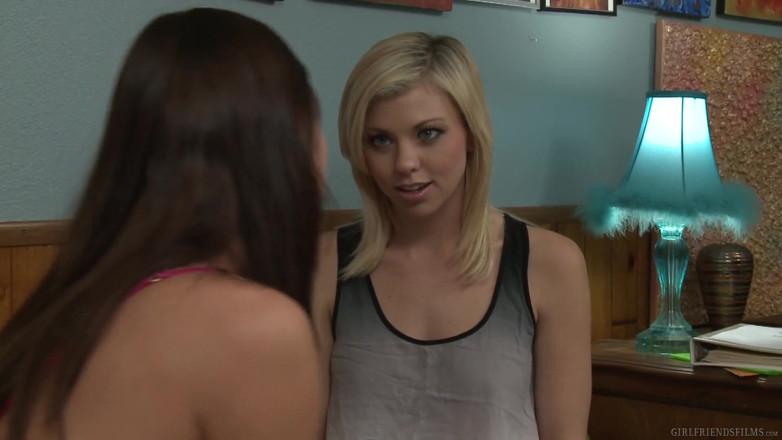 Girlfriends Films: Tienermeisjes experimenteren en ontdekken