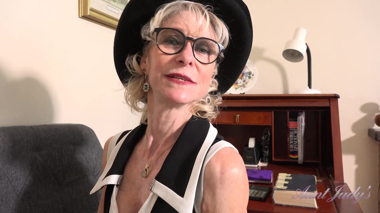 Aunt Judy's: Ziajudys - La tua matura boss GILF Dee Lite succhia il...