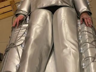 Goddess Misha Goldy: Ma dernière séance de pressothérapie... Peut-être que je devrais enregistrer...