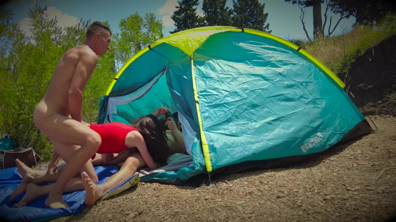 Falcon Al straight porn: Gangbeng – muž souhlasí se dvěma muži, aby tvrdě sbalili manželku...