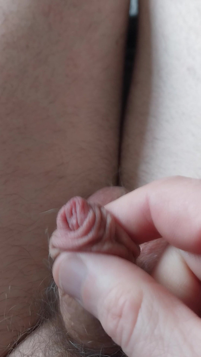 Cindy Belfast: Úžasný Tiny - Výstřik na klitoris