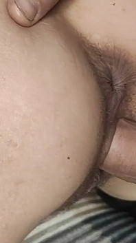 穿着吊带自慰