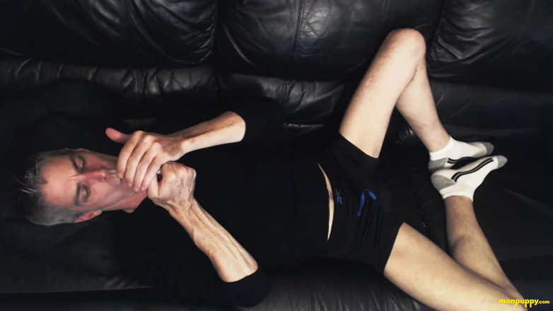 Man Puppy: Masturbation de bite en direct