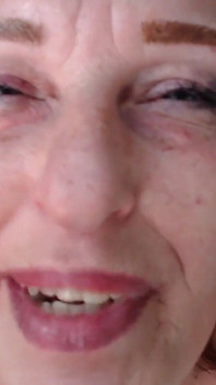 1003 dawnskye bringt ein knisterndes, heißes neues video! Nennen wir es eine mischung aus freundin und arsch-anbetung, zu heiß