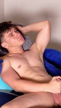 Un Bărbat Alb, Atrăgător