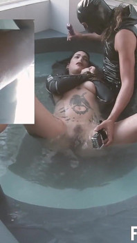 HD Hitachi Nafas Ghairah BDSM Air Berbogel