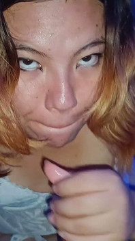 Garota De Lingerie Recebe Gozo Enfiado Na Garganta