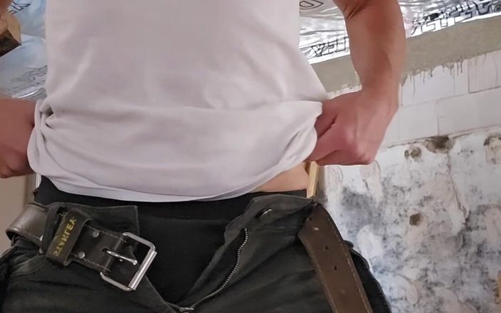 Chris_snoopy_91: I'm Horny at Work and Get It Horny with a...