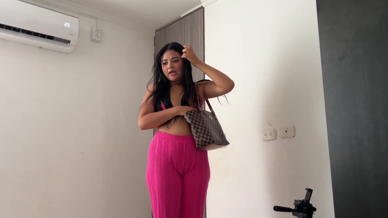 Yohamedi: Stepsister Offers Sex in Exchange for a Favor