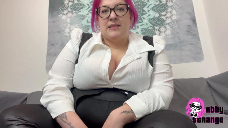 Abby Strange: Pajak harus dibayar!