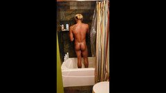 Kennie Jai: Chycen ve sprše!