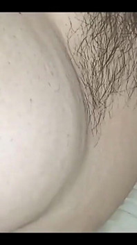 Desi indisches bhabhi zeigt ihre schönen sexy großen möpse und behaarten achselhöhlen