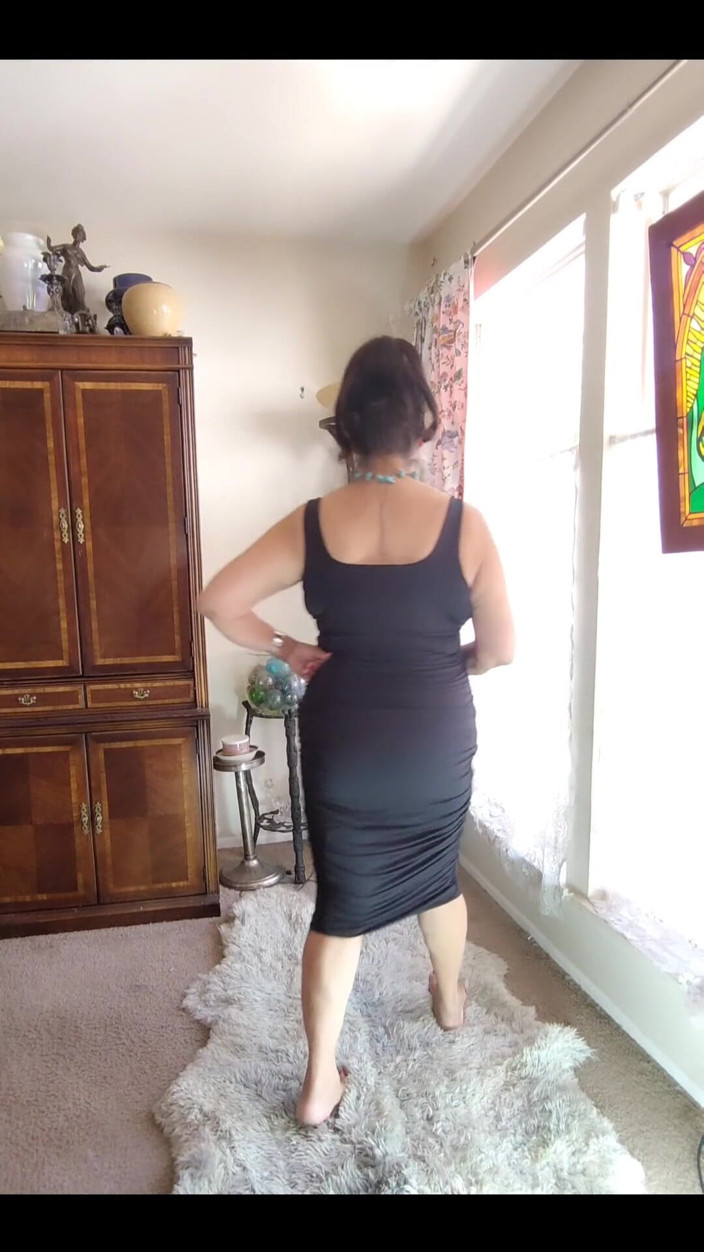 Zilah Luz: This Dress Is so Easy to Remove
