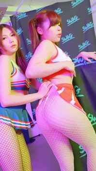 Creampie, baseballová roztleskávačka v televizní show