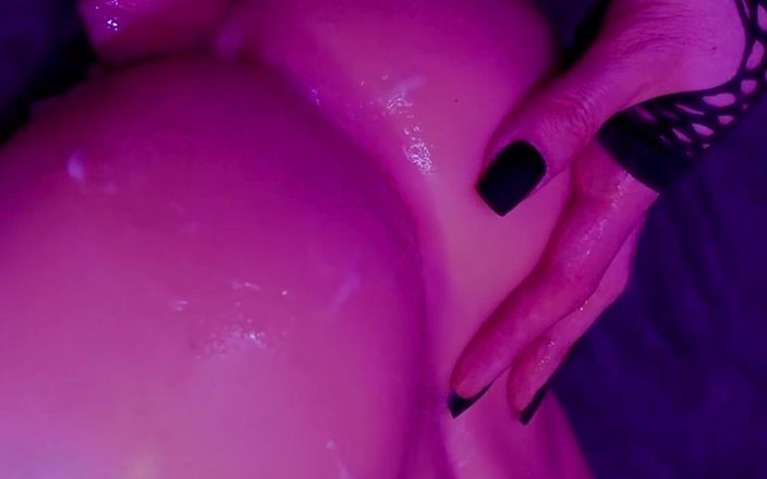 Fer fer sissy: Fer mariquita follando juguete sexual y corriéndose