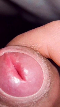 Femboy hứng tình thủ dâm con cu gợi cảm