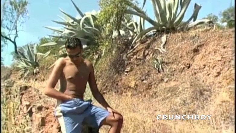 STRAIGHT BOYS CURIOUS FROM PRAHA: Un jeune mec hétéro baise son ami gay dans la...