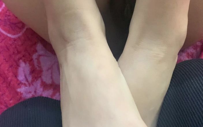 Wicked Aryan: 화장실에서 내 자신을 만지는 걸 잡았어 난 계속 가서 너에게 음란한 것들을 속삭이면서 끝내