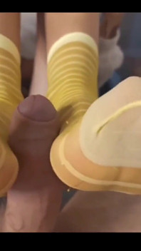 Tryinng Lain-lain Jenis Stoking Untuk Footjob Terbaik