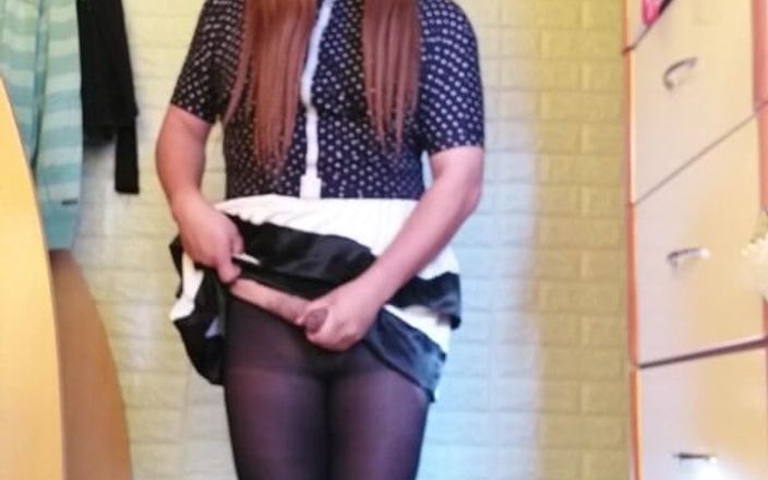 Kit19881127: Sissy Crossdresser 12