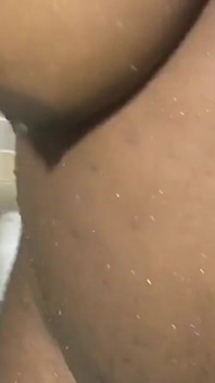 Cazzo ebano culo grosso africano in bagno