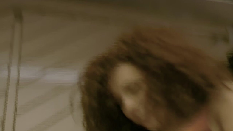 TGIRL ROOM: O acadea în fundul transmisiei înainte să-l fută în fund și să fiu futută în...