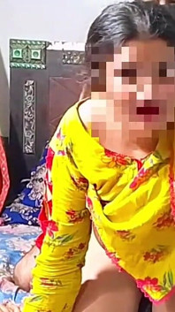 Curul mare al mamei mele vitrege este foarte strâmt, am făcut-o de trei ori în pakistaneză
