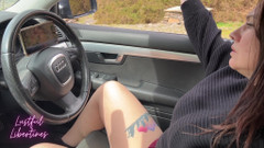 Lustful Libertines: Cizinec mě přistihne při močení, kouření a masturbaci v mém...