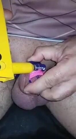 Sissy cumslut: Popped castidade permanente