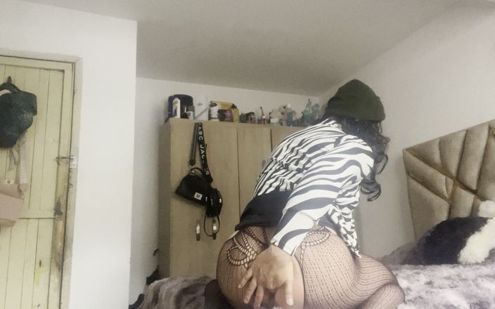 BECKY CROSS: Från pojke till sissy - del 4: Hur jag känner efter att...