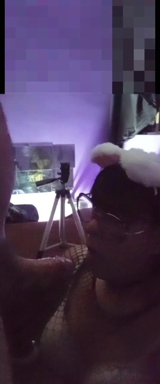 Luississytv: Sono un travestito obbediente e do piacere al mio macho...