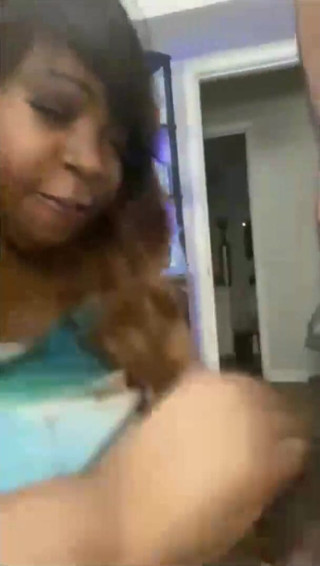 Porn Rap Star: Tisha đưa đầu cho một người hâm mộ