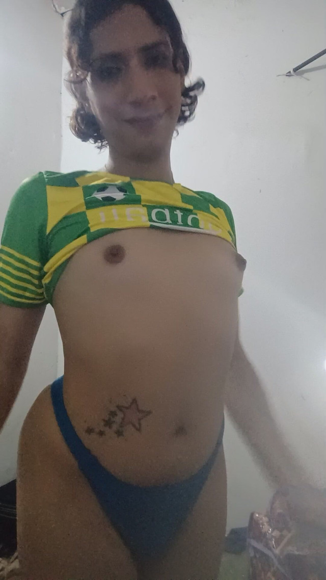 A Good Garotas to Be Taking Her Steps (Femboy from Colombia)