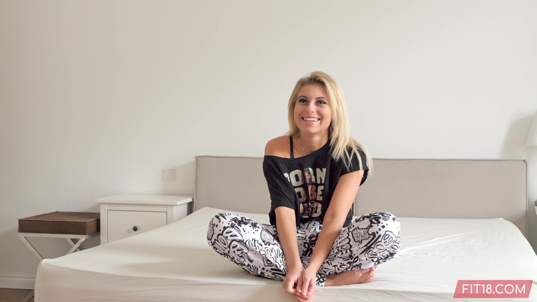 Fit 18: Casting Petite 18yo Czech Amateur Lilly Bella in Yoga Pants