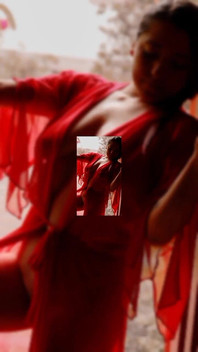 Lumières basses, touchers doux et taquine sensuelle que vous n’oublierez pas