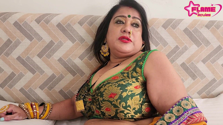 DesiHeat Studio: Mim Chachi seks met oude man Desi seks Hindi-audio