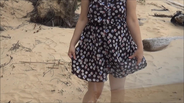 RedRoseRus: Red Rose - Culo grosso sulla spiaggia