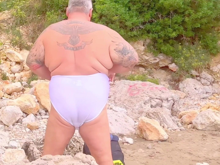 Hand-Free-Daddy-Chub: 20분 모음집: 구식 화이트 브리프를 입은 큰 배꼽 남자