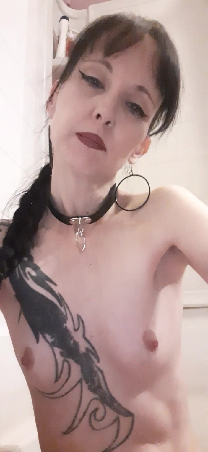 PandoraSG: Sissy záchodová děvka 4 Femdom ponížení