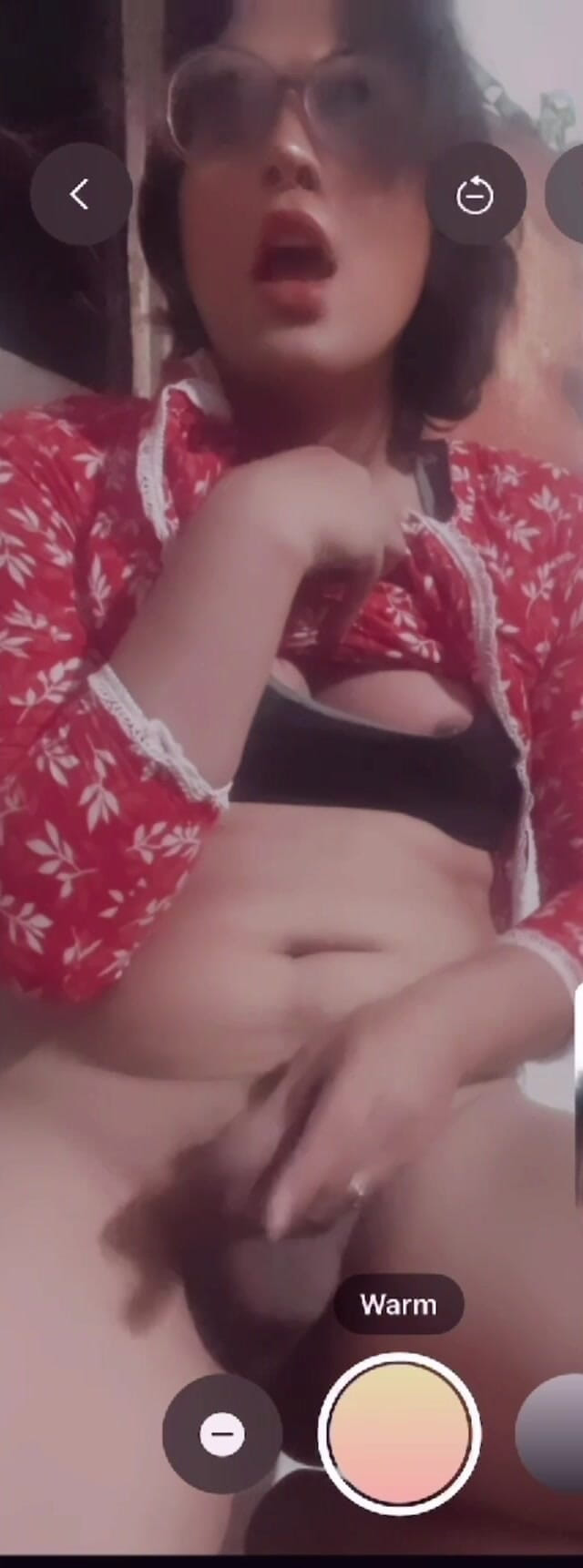 Apple00001: हैण्डजॉब के दौरान मैं फुहार छोड़ रही हूं