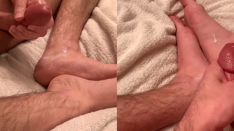 NakedFoxx: Worship My Cum Splattered Feet