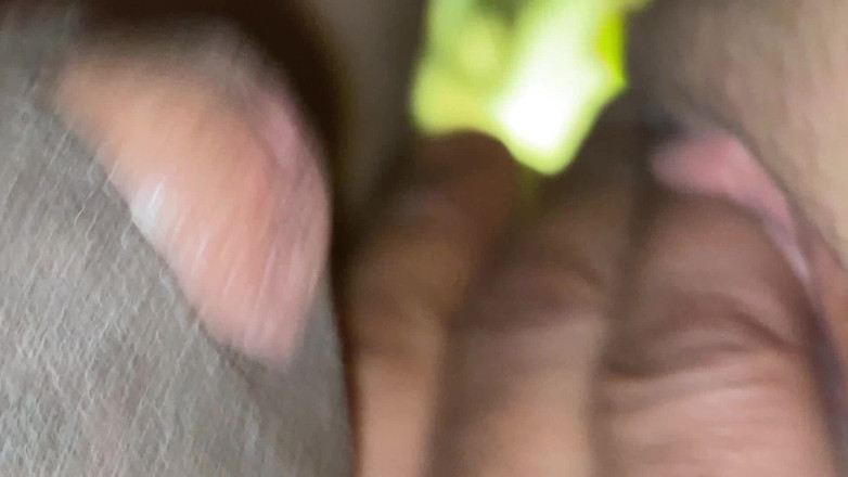 Jollyfuckingoldman: Suami cuckold benarkan isteri menikmati besar bahagian 14