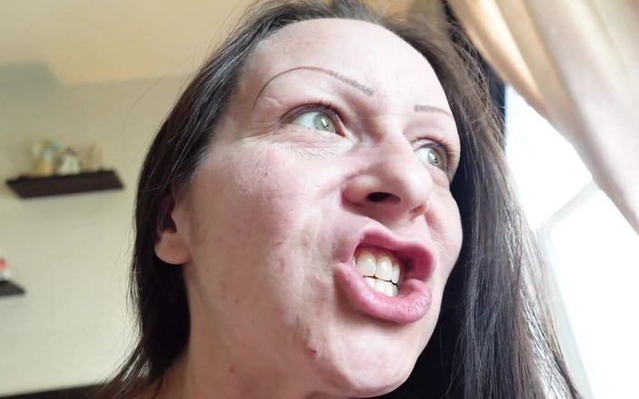 Raven Willow: Låt mig skrika i ansiktet så att du kan höra...